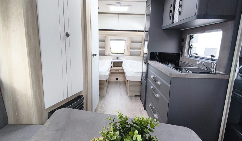 HOBBY DeLuxe 495 UL, Neufahrzeug, Modell 2026 voll