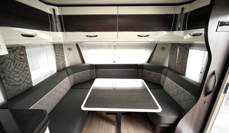 HOBBY Prestige 560 WFU, Neufahrzeug voll