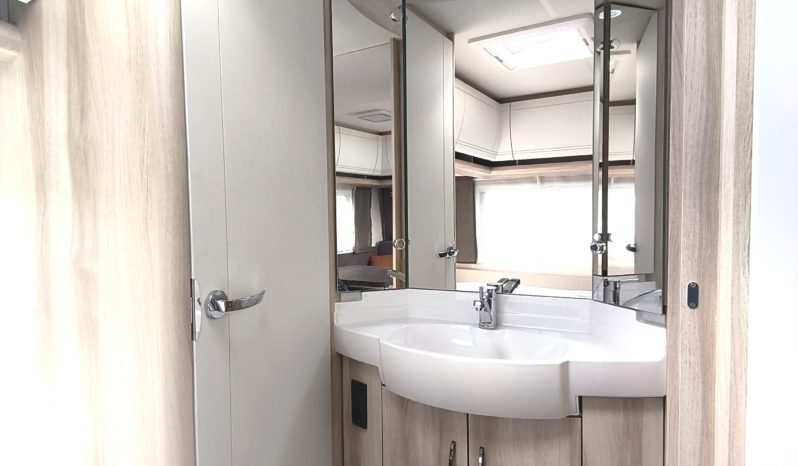 HOBBY DeLuxe 400 SFe, Neufahrzeug, Modell 2026 voll