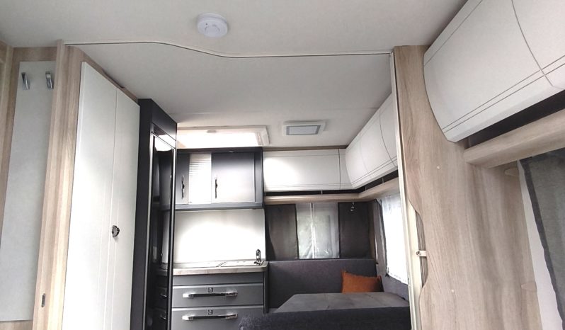 HOBBY DeLuxe 400 SFe, Neufahrzeug, Modell 2026 voll