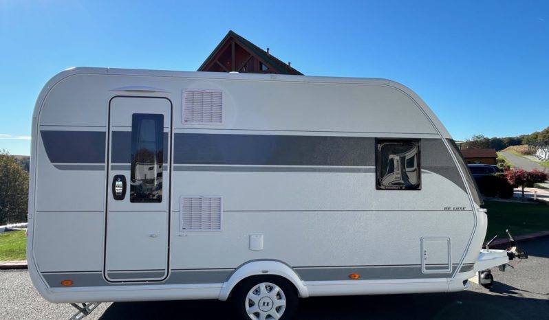 HOBBY DeLuxe 400 SFe, Neufahrzeug, Modell 2026 voll