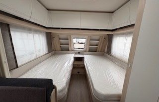 HOBBY De Luxe 460 SL, Neufahrzeug, Model 2026 voll