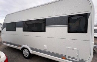 HOBBY De Luxe 460 SL, Neufahrzeug, Model 2026 voll