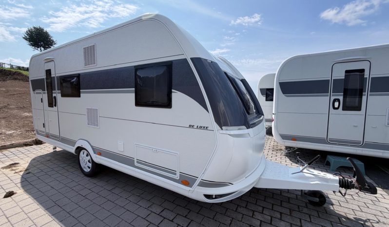 Hobby De Luxe 490 KMF, Neufahrzeug, Modell 2026 voll