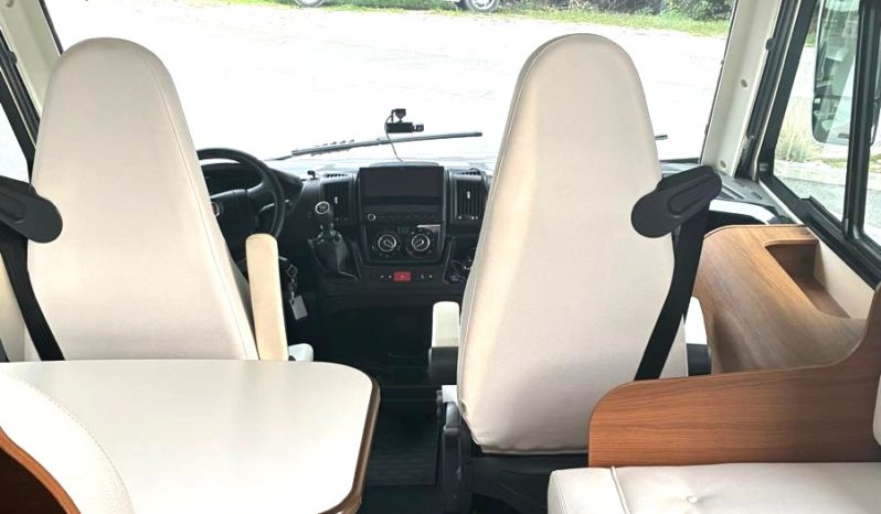 Elnagh Magnum 29, vollintegriet, 5 Sitzplätze Zulassung full